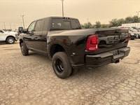 DIAMOND BLACK CRYSTAL PEARLCOAT,POWER SUNROOF,5TH WHEEL/GOOSENECK TOWING PREP GROUP -inc: Pickup Box... (image 6)