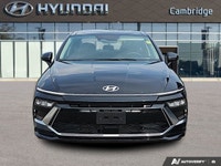 Indulge in the expansive views offered by the stunning Panoramic Roof of this 2025 Hyundai Sonata Pr... (image 7)