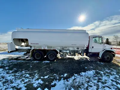 18,200L Fuel Truck – Ex-Airport Refueller Big Upgrade from your fuel trailer! Lowest Hour FL80 of th...