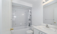 $1100 Bedroom for Rent! in Downtown Mississauga All inclusive63240676081027124
