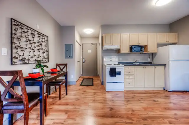 Furnished Executive suites on Harmony Square - THE BODEGA INN in Long Term Rentals in Brantford - Image 17