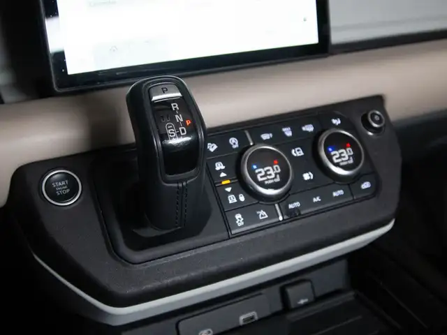 2020 Land Rover Defender P400 | HSE | 110 | MERIDIAN | 20\" WHEE in Cars & Trucks in Mississauga / Peel Region - Image 27