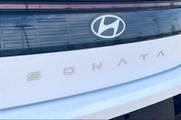 2.5 L 4 Cyl Engine Vehicle Options: Lane Control, Apple Or Android Auto, Rear Back Up Camera, Touch... (image 6)