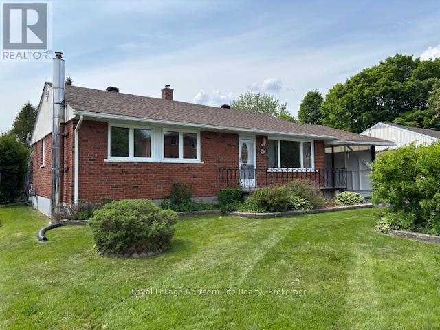 865 CLARENCE STREET North Bay (West End), Ontario in Houses for Sale in North Bay - Image 2