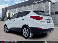 Leather Seats, Sunroof, Heated Seats, Bluetooth, Blind Spot Detection! Compare at $12976 - Our Price... (image 3)