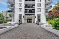 Governor's Square at 945 Jervis Street boasts spacious, modern bachelor, 1 & 2 bedroom suites includ... (image 1)