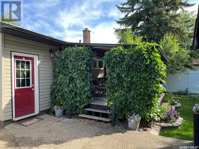 207 Dominion ROAD Assiniboia, Saskatchewan in Houses for Sale in Moose Jaw - Image 35