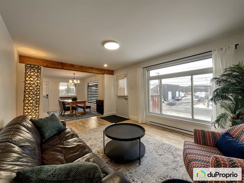 $424,000 - Bungalow for sale in Ste-Marguerite-Du-Lac-Masson — photo 1