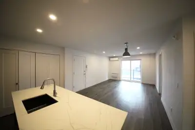 Montreal Est new built 4 1/2 available July.1st