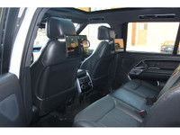 2024 RANGE ROVER P530 LONG WHEEL BASE - RARE FIND 7 PASSENGERS - ''ONLY 9,000 KM'' , YES , ONLY 9,00... (image 5)
