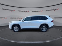 // ACCIDENT FREE!! // // SINGLE OWNER! // This 2026 Toyota Grand Highlander XLE AWD | One Owner | No... (image 4)