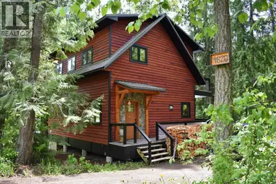 Waterfront Dream! A show home set in nature - This stunning, custom built 3 bedroom home was designe...