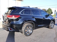 SAFETY INCLUDED LOCAL ONTARIO CAR 7 PASSENGER GREAT CONDITIONS Very Clean AWD Toyota Highlander LIMI... (image 5)