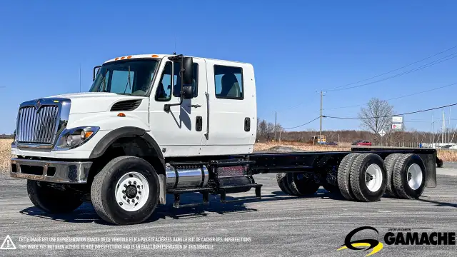 2010 INTERNATIONAL 7600 DAY CAB LONG CHASSIS in Heavy Trucks in Oshawa / Durham Region - Image 4