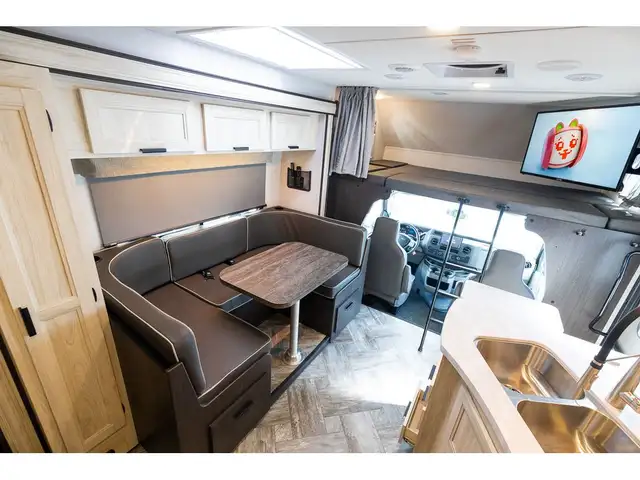 2022 Forest River Sunseeker 2440 2025 2 extension 2022 Classe C in RVs & Motorhomes in Laval / North Shore - Image 24