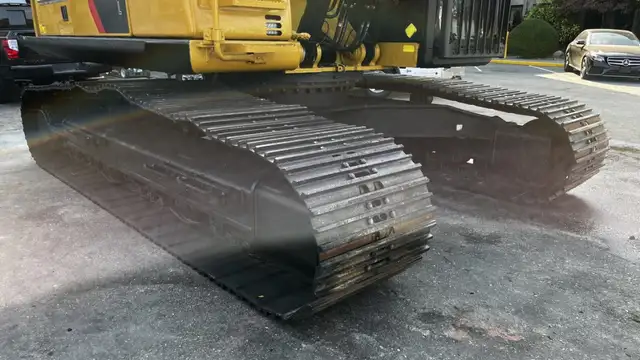 2018 Caterpillar 326F L Excavator in Heavy Trucks in Edmonton - Image 38
