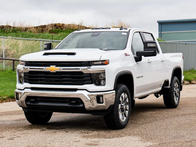 2025 Chevrolet Silverado 3500HD LT in Cars & Trucks in Strathcona County - Image 4