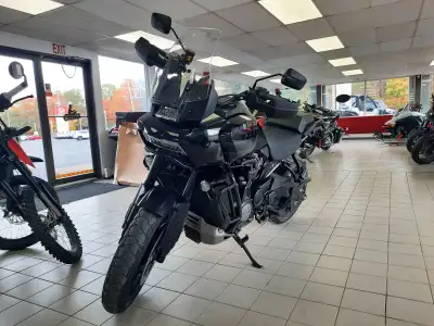 WOW ADVENTURE AWAITS WITH THIS NEW TO YOU HOGG. VERY LOW KILOMETERS AT 1923KM'S FULLY INSPECTED AND...