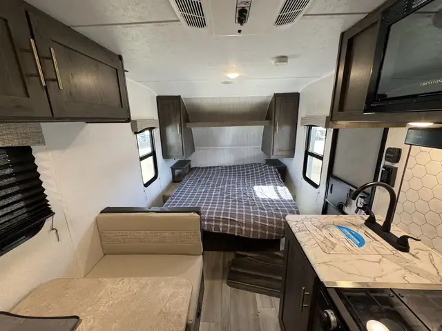 2022 ,Coachmen RV,Viking 17FQ in Travel Trailers & Campers in Kamloops - Image 6