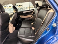 2017 Subaru Outback AWD : : No Reported Accidents | 181,690 km All-Wheel Drive (AWD) – 2.5L I4 Engin... (image 9)