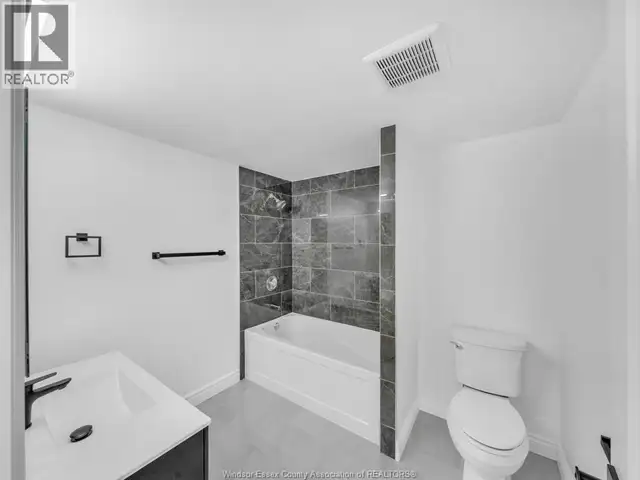 5125 RIVERSIDE DRIVE East Unit# 202 Windsor, Ontario in Houses for Sale in Windsor Region - Image 27