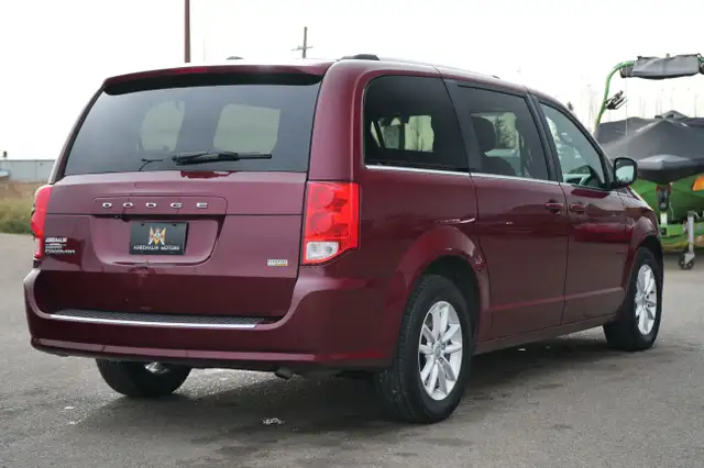 2018 Dodge Grand Caravan SXT Premium Plus WITH STOW & GO in Cars & Trucks in Red Deer - Image 6