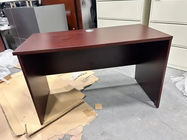 Straight Desk(Brand New)-Steelcase Height Adjustable Desk!62863737713795122