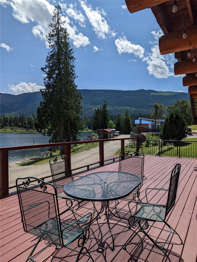 1681 Sugar Lake Road Unit# 67 Cherryville, British Columbia in Houses for Sale in Vernon - Image 4