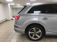 Set out with confidence in this 2018 Audi Q7 Technik, a pre-owned SUV built for drivers who want cap... (image 4)