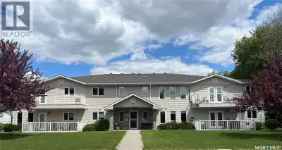 Move in before winter sets in! Quick possession is possible! Welcome to this sunny, south facing, se...