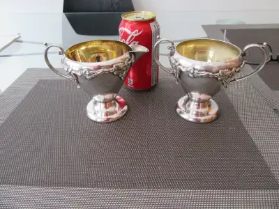 Très belles pièces antiques probablement 1900-1920, très propre, plaqué argent.