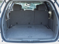 The 2016 Chevrolet Traverse LS in a classic white finish with AWD is engineered for versatility and... (image 5)