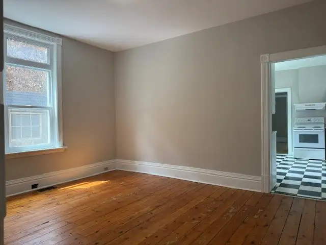 DOWNTOWN STUDENT HOME - ALL INCLUSIVE $750/month63236064473603124