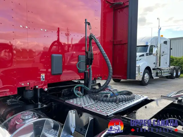 2021 Kenworth W990 in Heavy Trucks in Saskatoon - Image 14