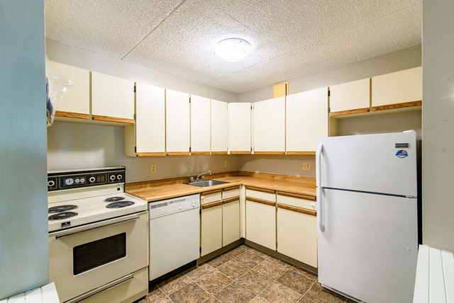 Chancellor Estates - 2 Bedroom Apartment for Rent in Long Term Rentals in Winnipeg - Image 4