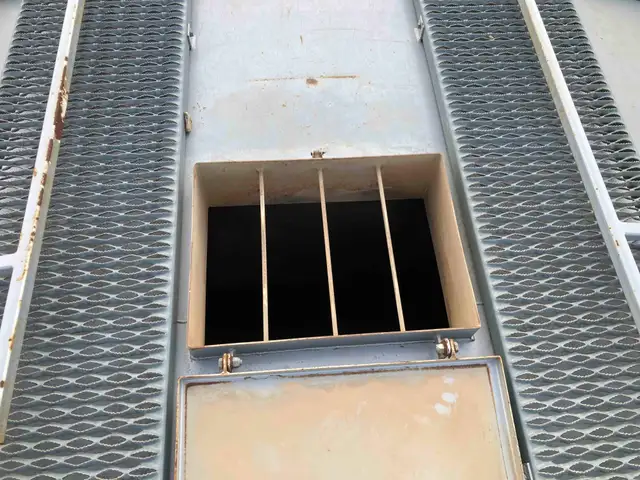 2012 APPCO 4,000 CUBIC FT SAND STORAGE PIG DRY BULK TANK TRAILER in Heavy Equipment in Laval / North Shore - Image 18