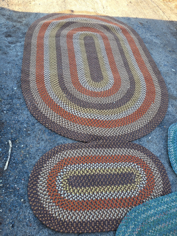 Antique wool rugs. in Rugs, Carpets & Runners in Belleville - Image 2