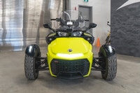Can-Am Spyder Roadster F3-S 2022: - Extérieur vert MANTA avec sièges perforés noirs - Écran couleur... (image 1)