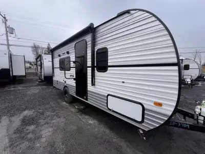 2026 KZ-RV SPORTSMEN CLASSIC 170MB 63$ semaine pour 240 mois a 8.49% la roulotte de voyage 2026 KZ-R...