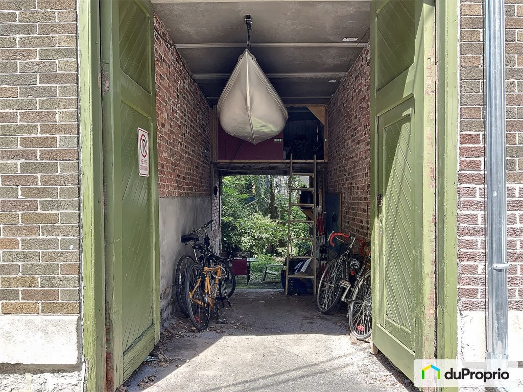 $630,000 - Duplex for sale in St-Jean-Baptiste — photo 2