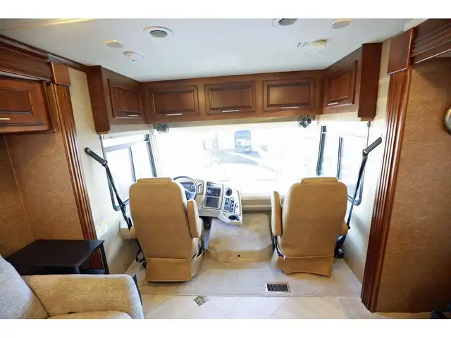 2015 Coachmen Encounter Classe A VR / RV FULL PAINT 3 Extensions in RVs & Motorhomes in Laval / North Shore - Image 27