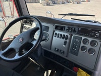 Jean-Philippe 514-770-6940 Lift non inclus // lift not included Kenworth T370 2018 261,000 kms 5,600... (image 5)
