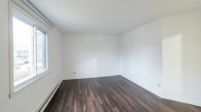 Room for rent in Lasalle in big 4 1/2, big room & walking closet — photo 3