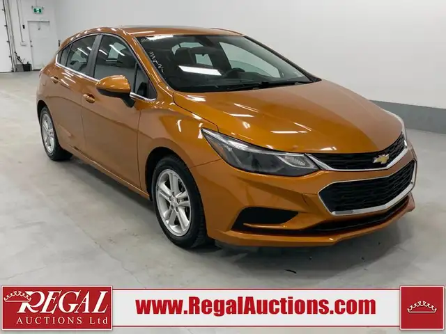 2017 CHEVROLET CRUZE LT in Cars & Trucks in Calgary - Image 3