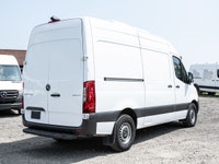 . Engine: 6 Cylinder Engine (image 5)