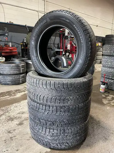 Michelin Latitude X-Ice Xi2 235/60R17 8/32nd DOT1715 Free mounting and balancing included