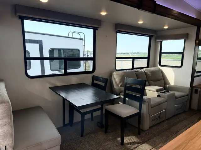 2022 Forest River CRUSADER 382 MBH in Travel Trailers & Campers in St. Albert - Image 17