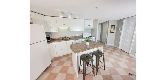 Downtown Halifax, Furnished, All Inclusive-  Winter Rates in Short Term Rentals in City of Halifax - Image 11