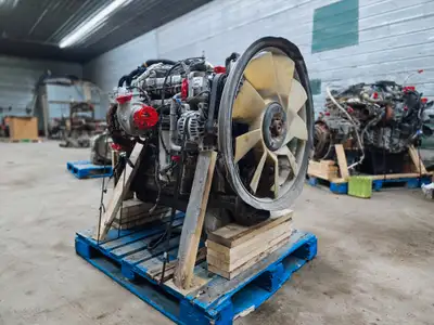 2014 Paccar PX9 engine for sale , 270 HP 2000 RPM serial 73557748 complete with all the accessories...