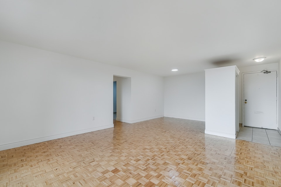 2 bed 1 bath unit for rent - First month rent free 5